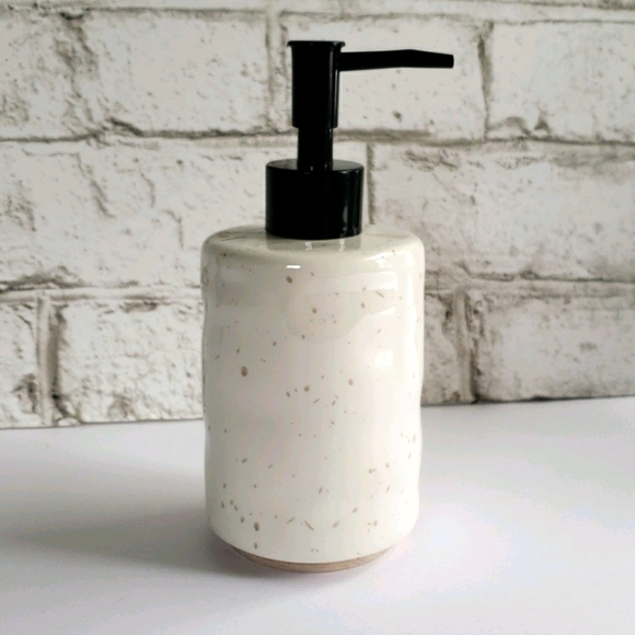 Lets Chase Rainbows Soap Dispenser - Picture 4 of 4
